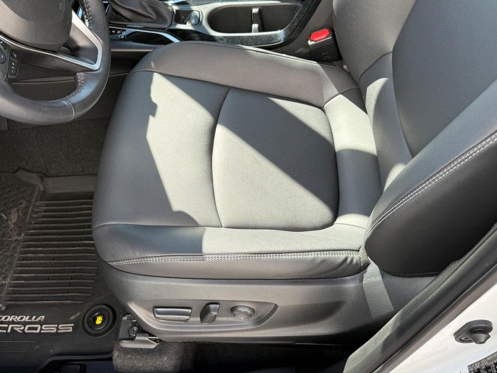 2023 Toyota Corolla Cross XLE 4WD (Natl)