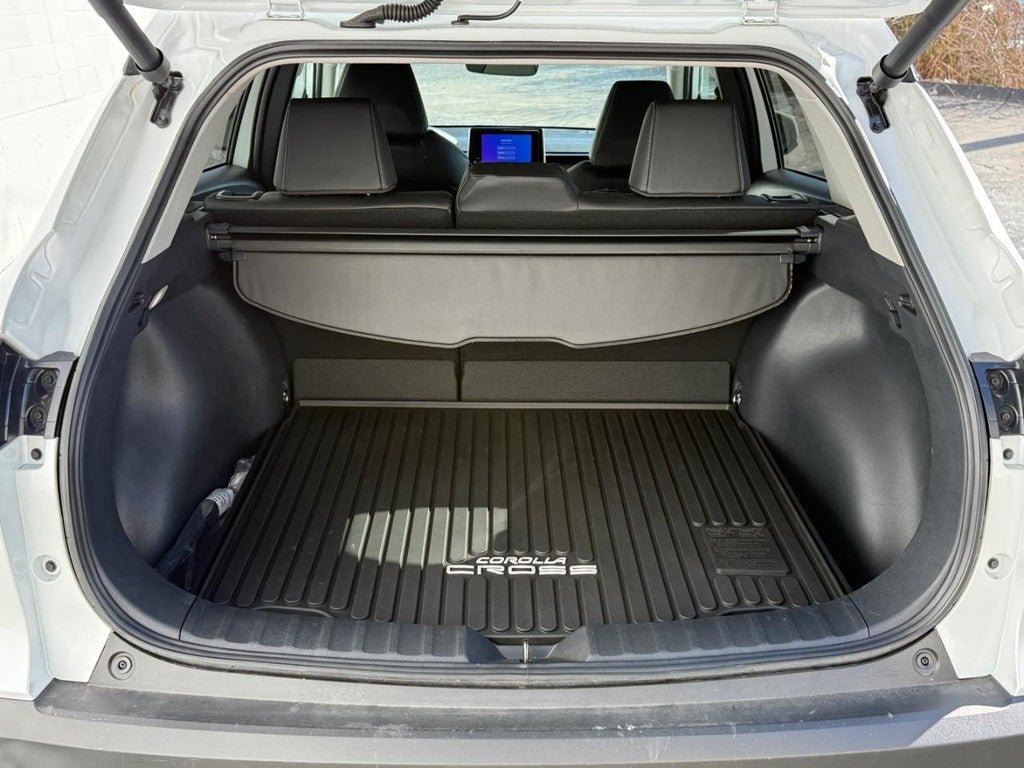 2023 Toyota Corolla Cross XLE 4WD (Natl)