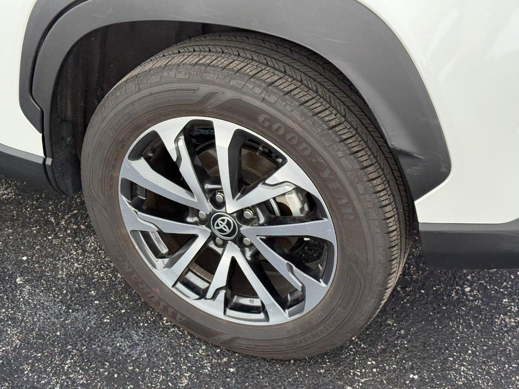 2023 Toyota Corolla Cross XLE 4WD (Natl)