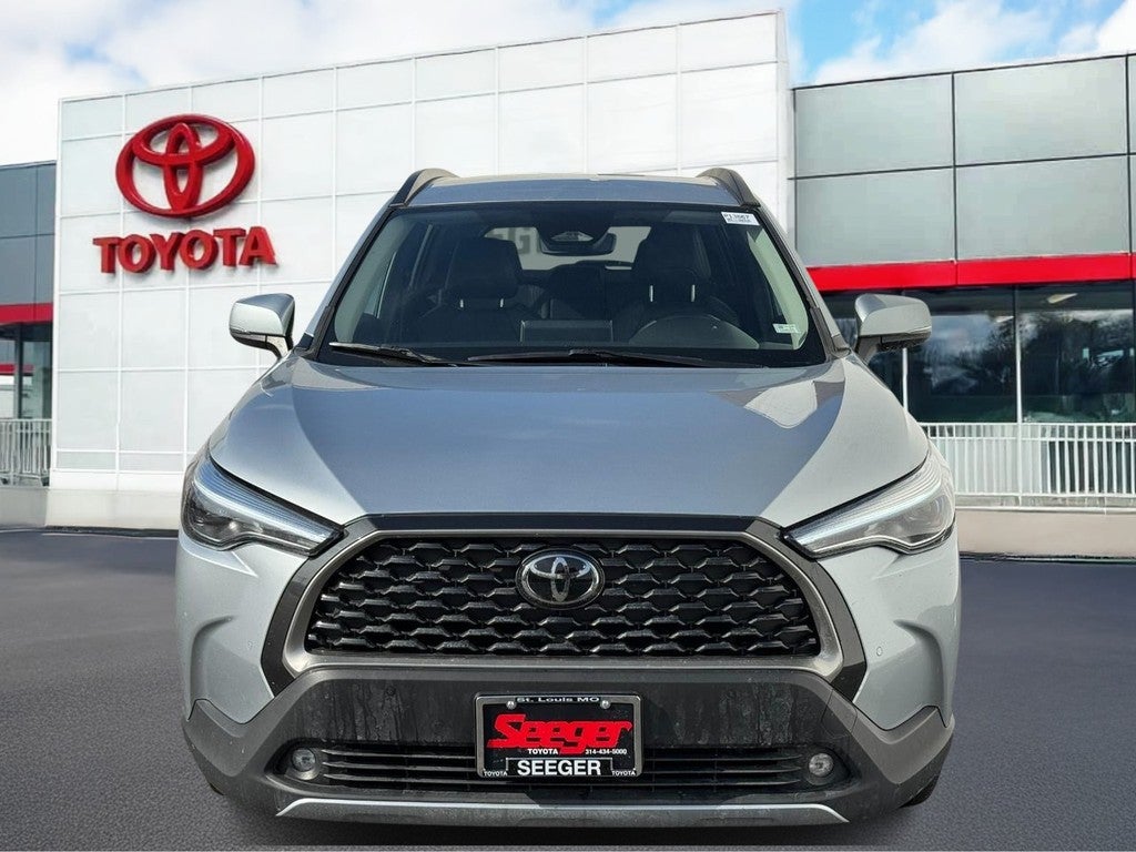 2024 Toyota Corolla Cross XLE 2WD (Natl)