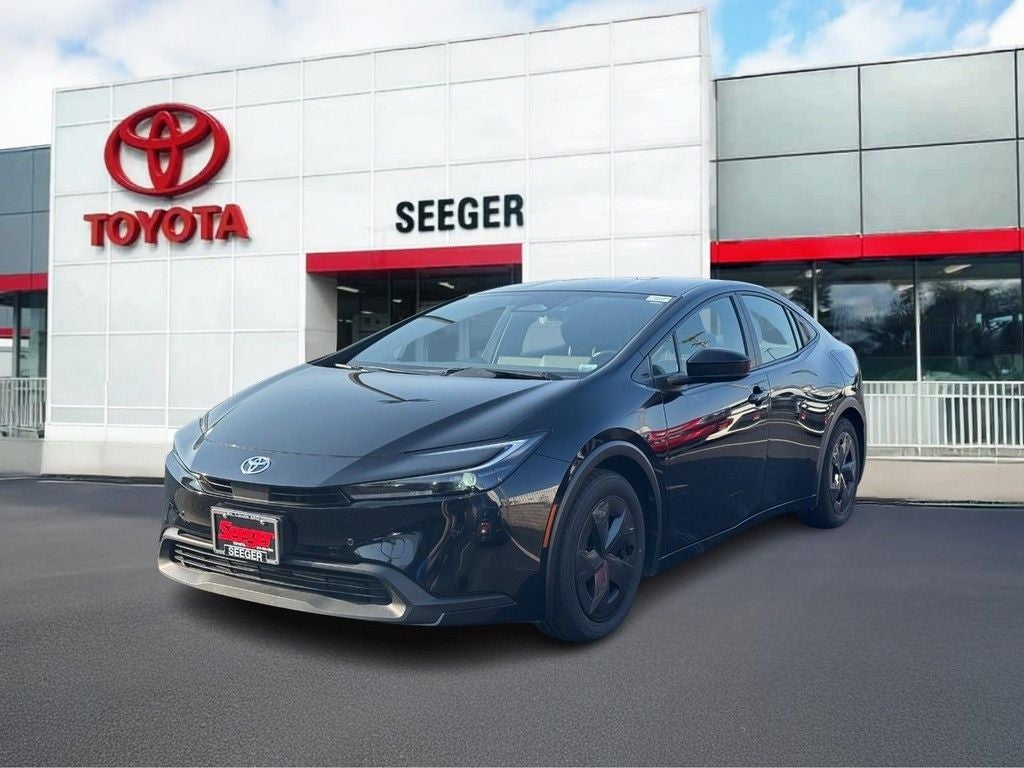 2023 Toyota Prius LE