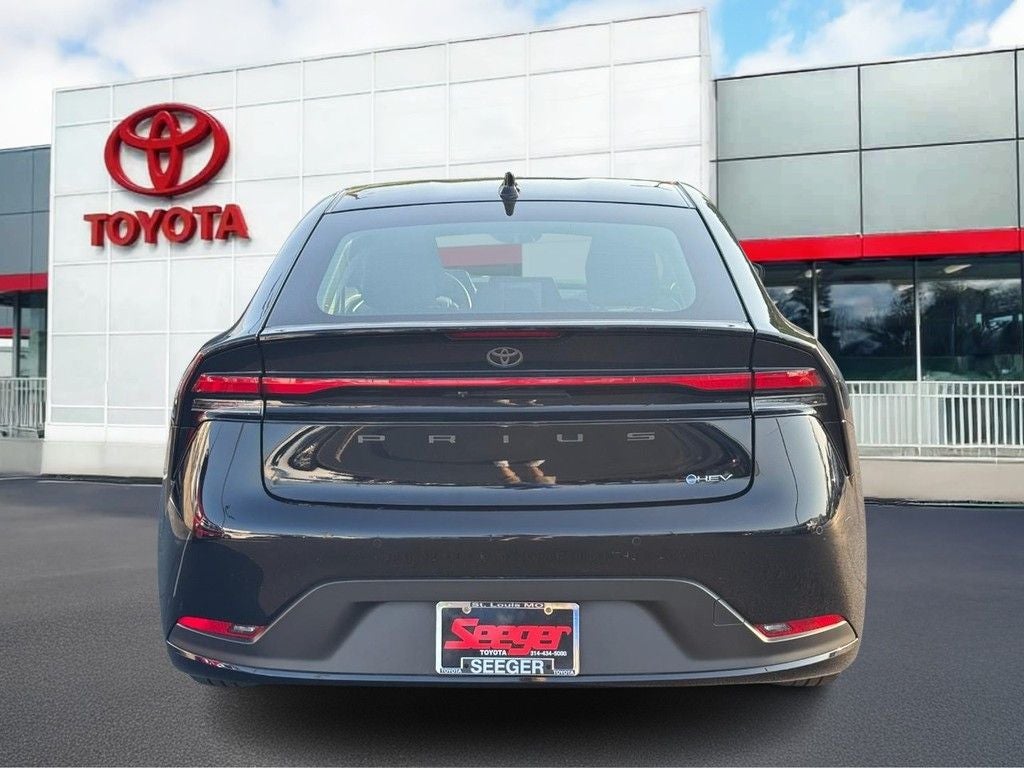 2023 Toyota Prius LE