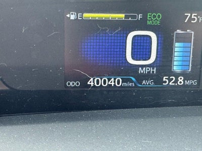 2022 Toyota Prius LE