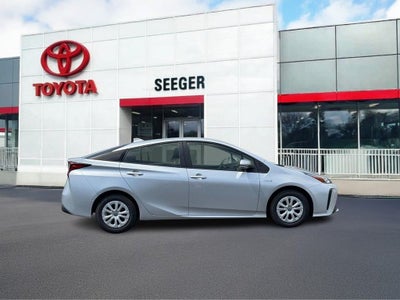 2022 Toyota Prius LE