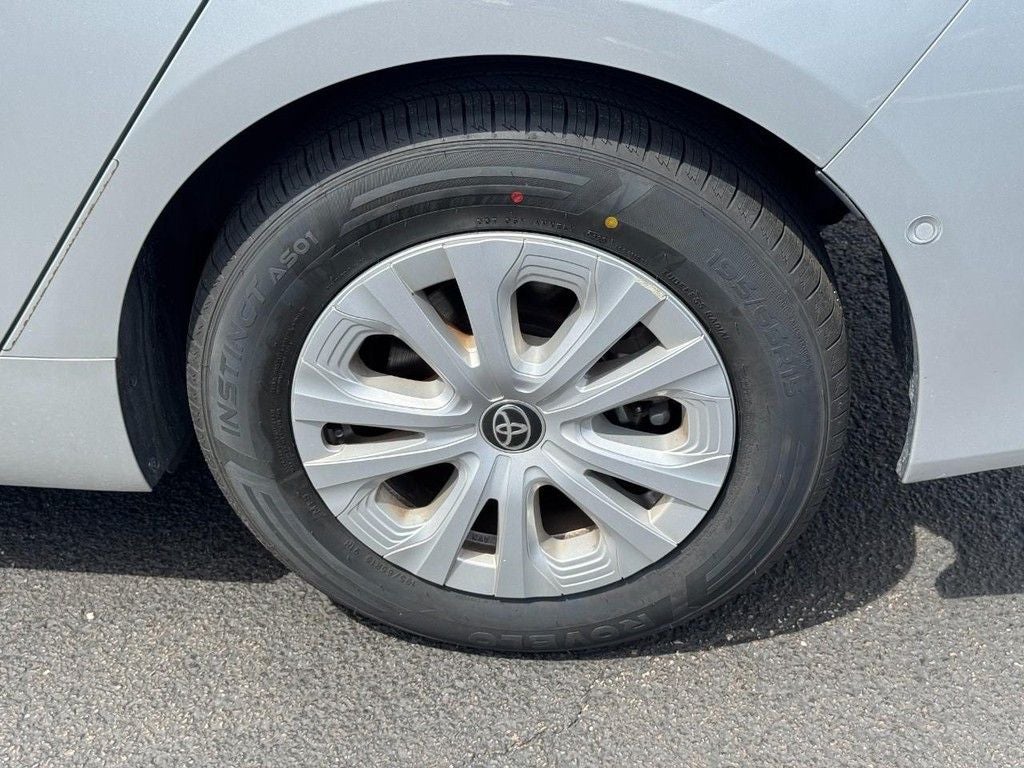 2022 Toyota Prius LE