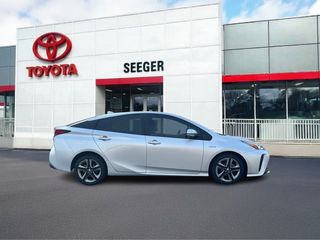 2021 Toyota Prius L