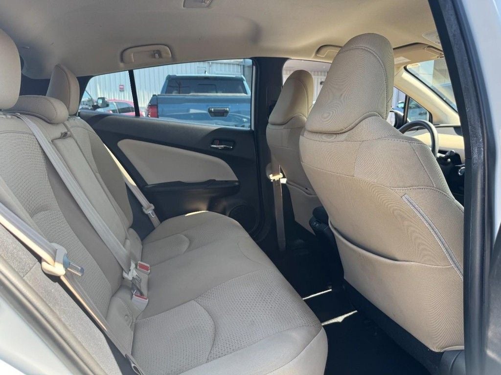 2022 Toyota Prius LE