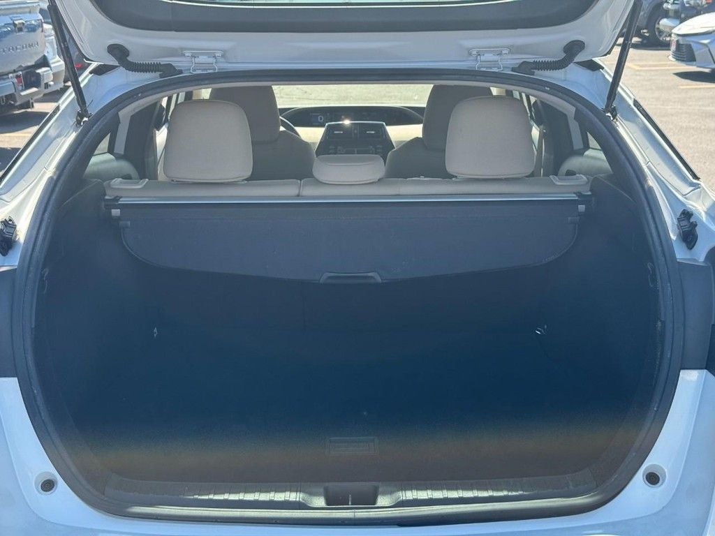 2022 Toyota Prius LE