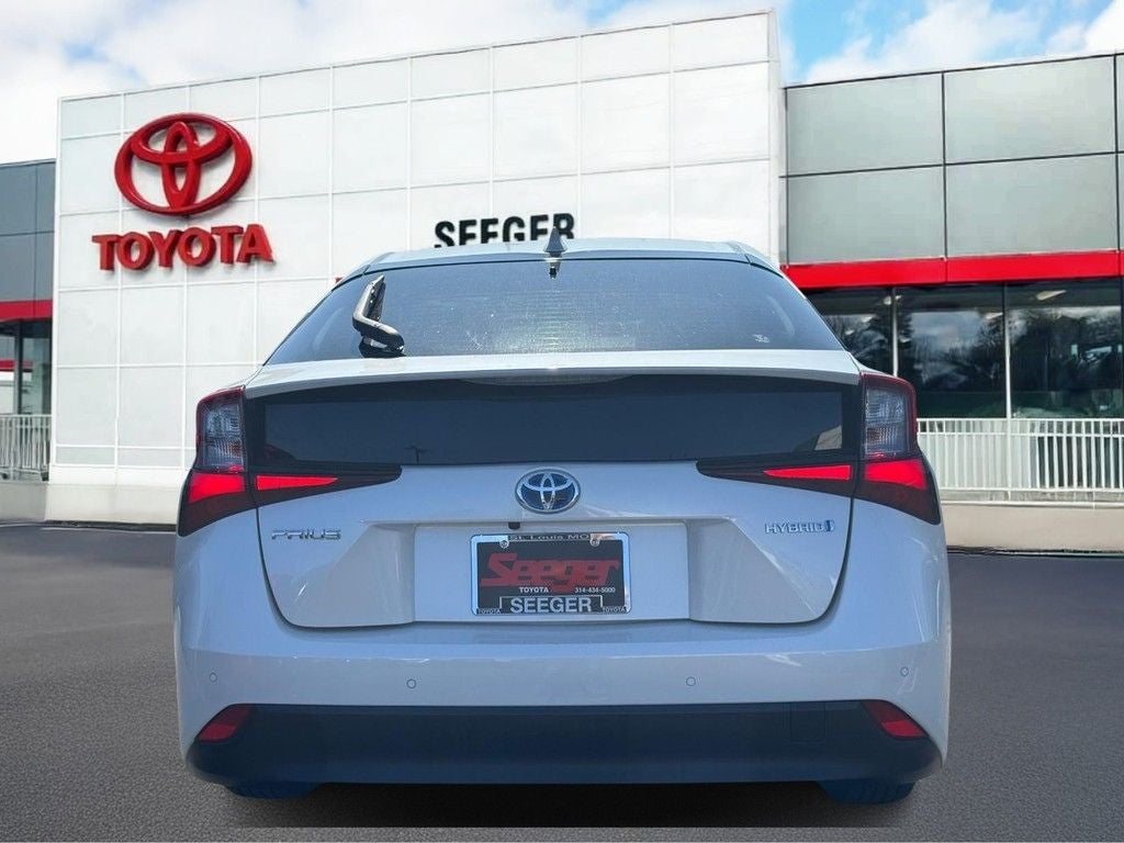 2022 Toyota Prius LE