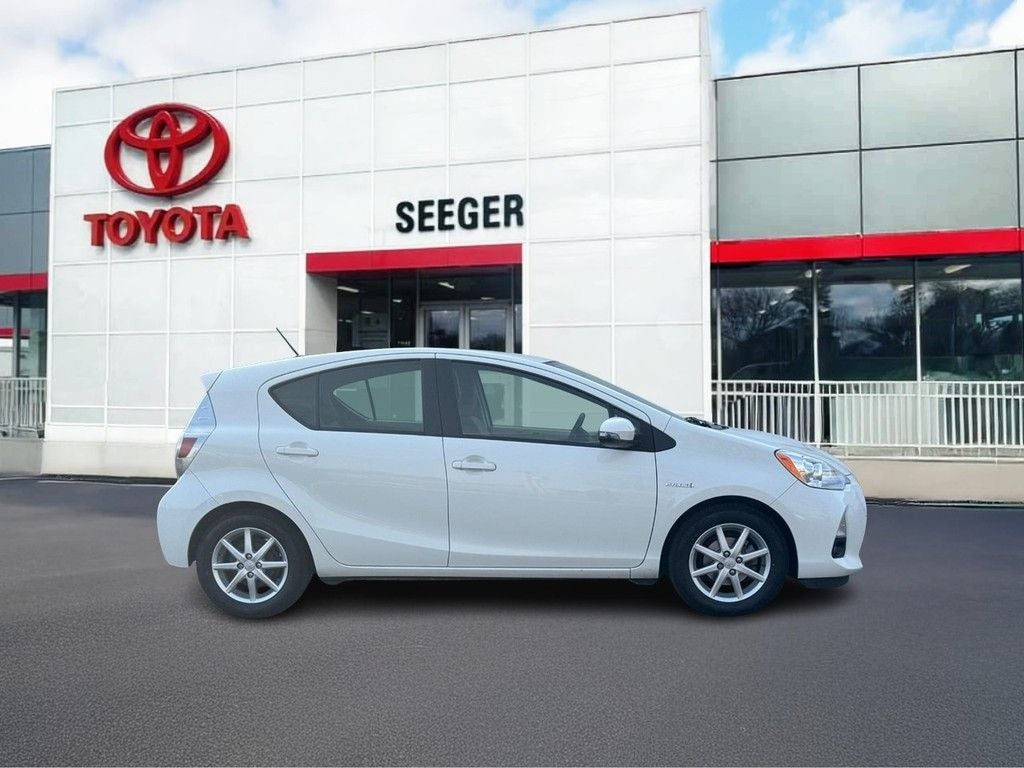 2013 Toyota Prius c Four