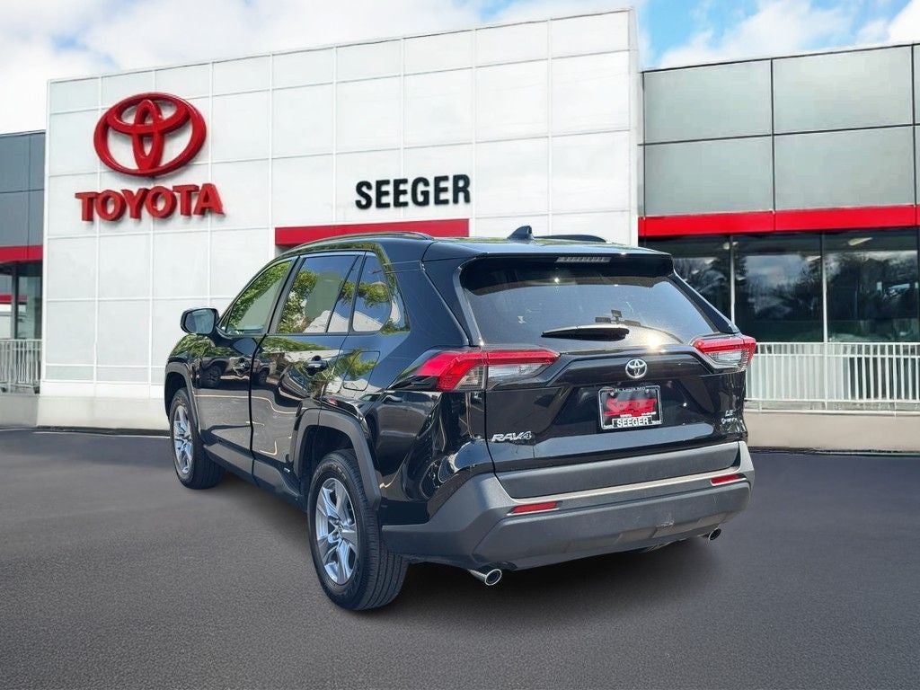 2025 Toyota RAV4 Hybrid LE
