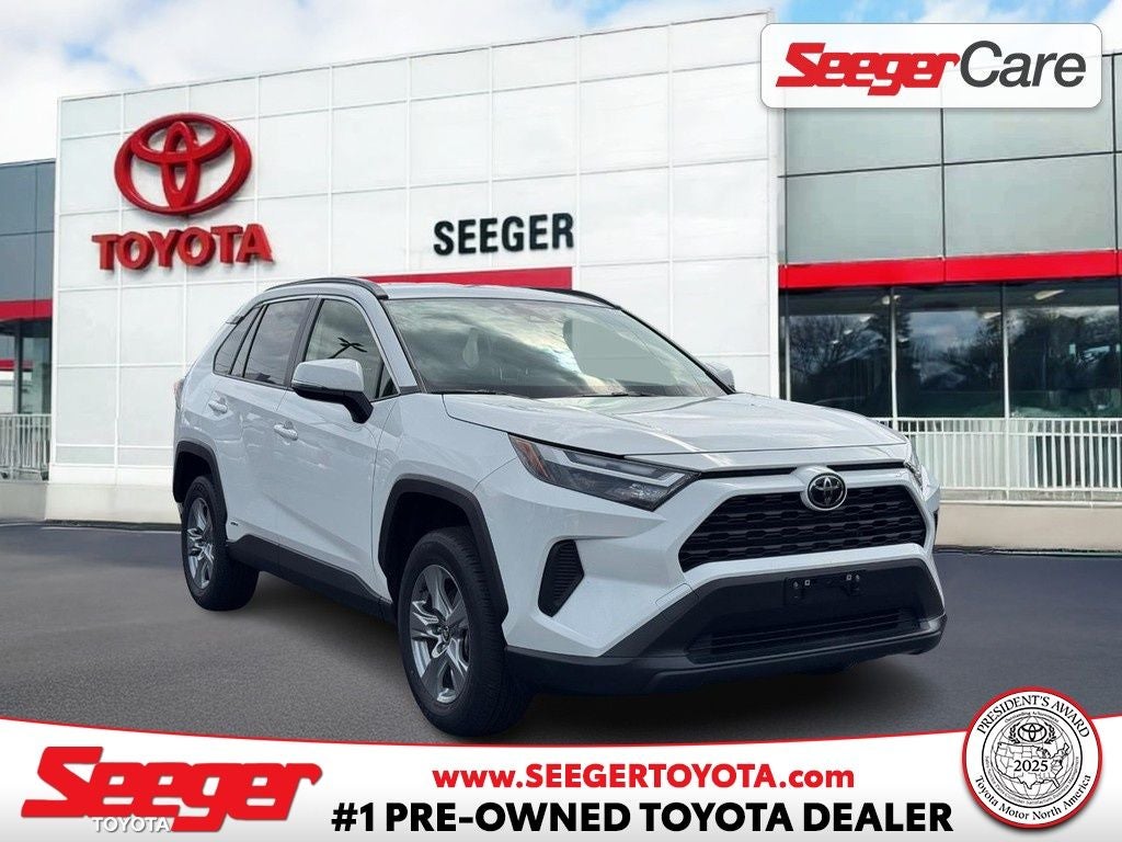 2025 Toyota RAV4 Hybrid XLE