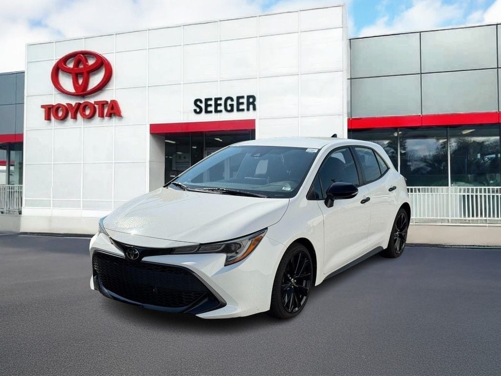 2022 Toyota Corolla Hatchback SE Nightshade Edition