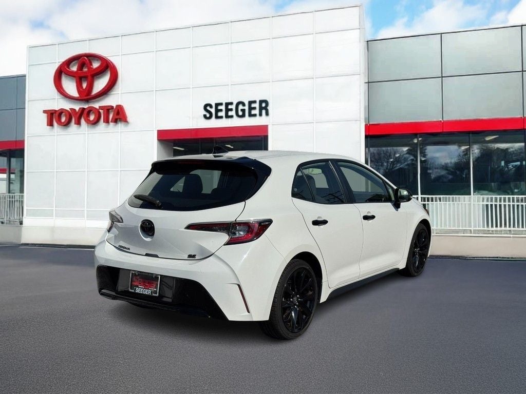 2022 Toyota Corolla Hatchback SE Nightshade Edition