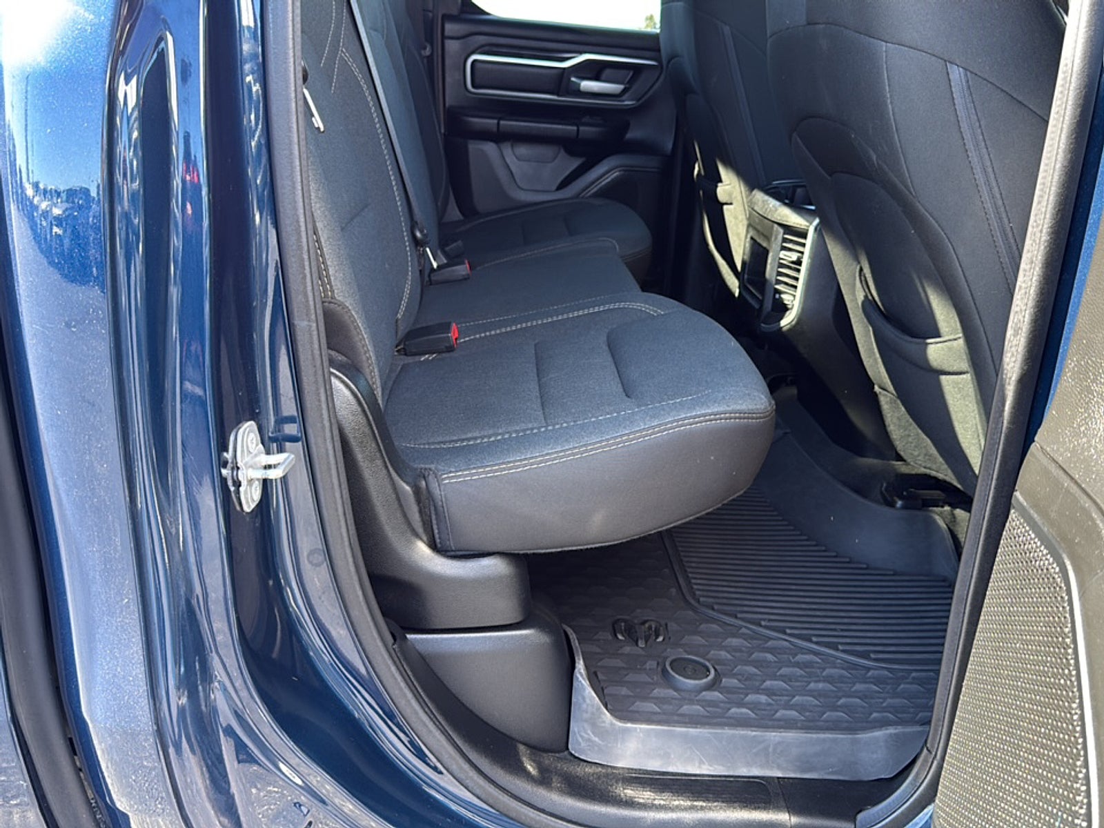 2022 RAM 1500 Big Horn Quad Cab 4x4 6'4 Box