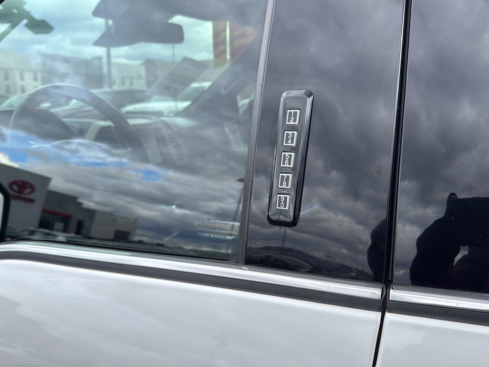 2017 Ford F-150 Platinum