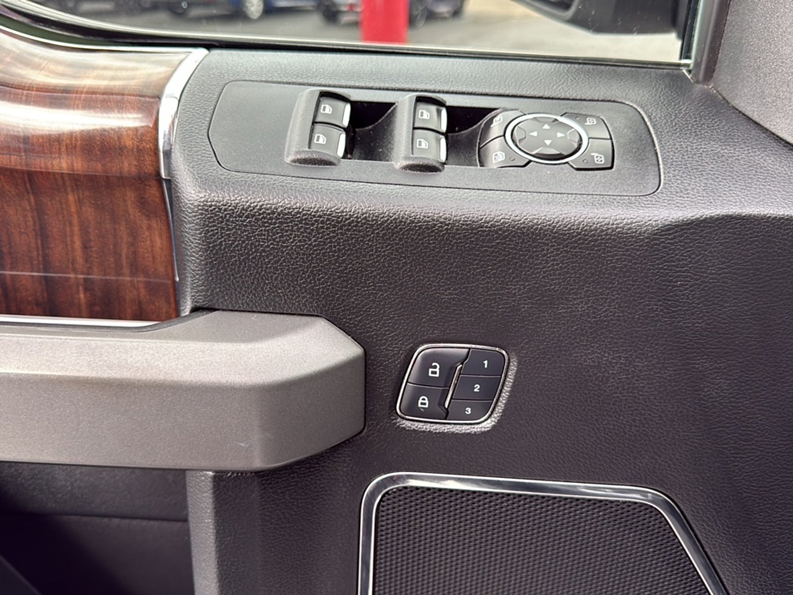 2017 Ford F-150 Platinum