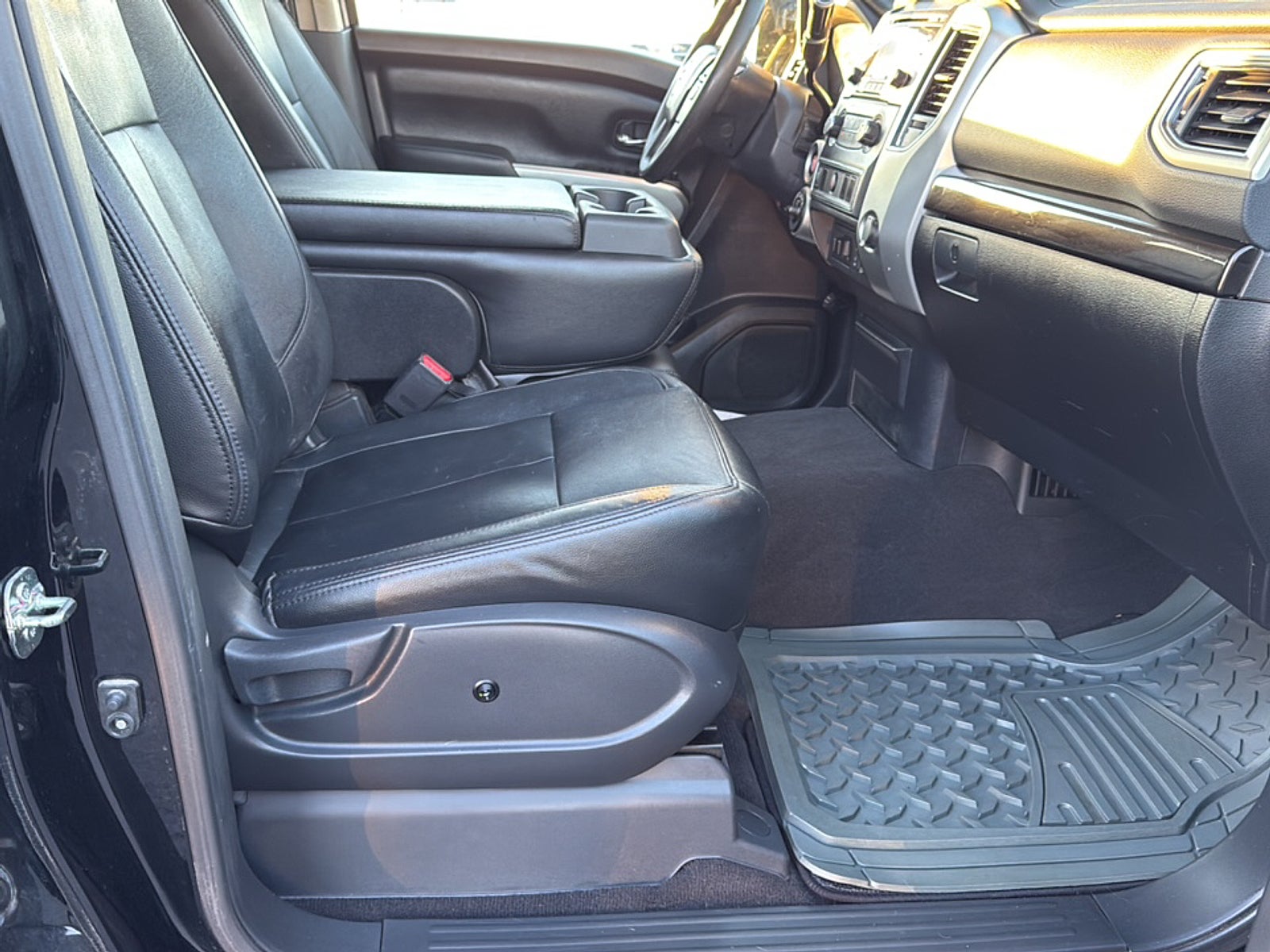 2017 Nissan Titan XD SV