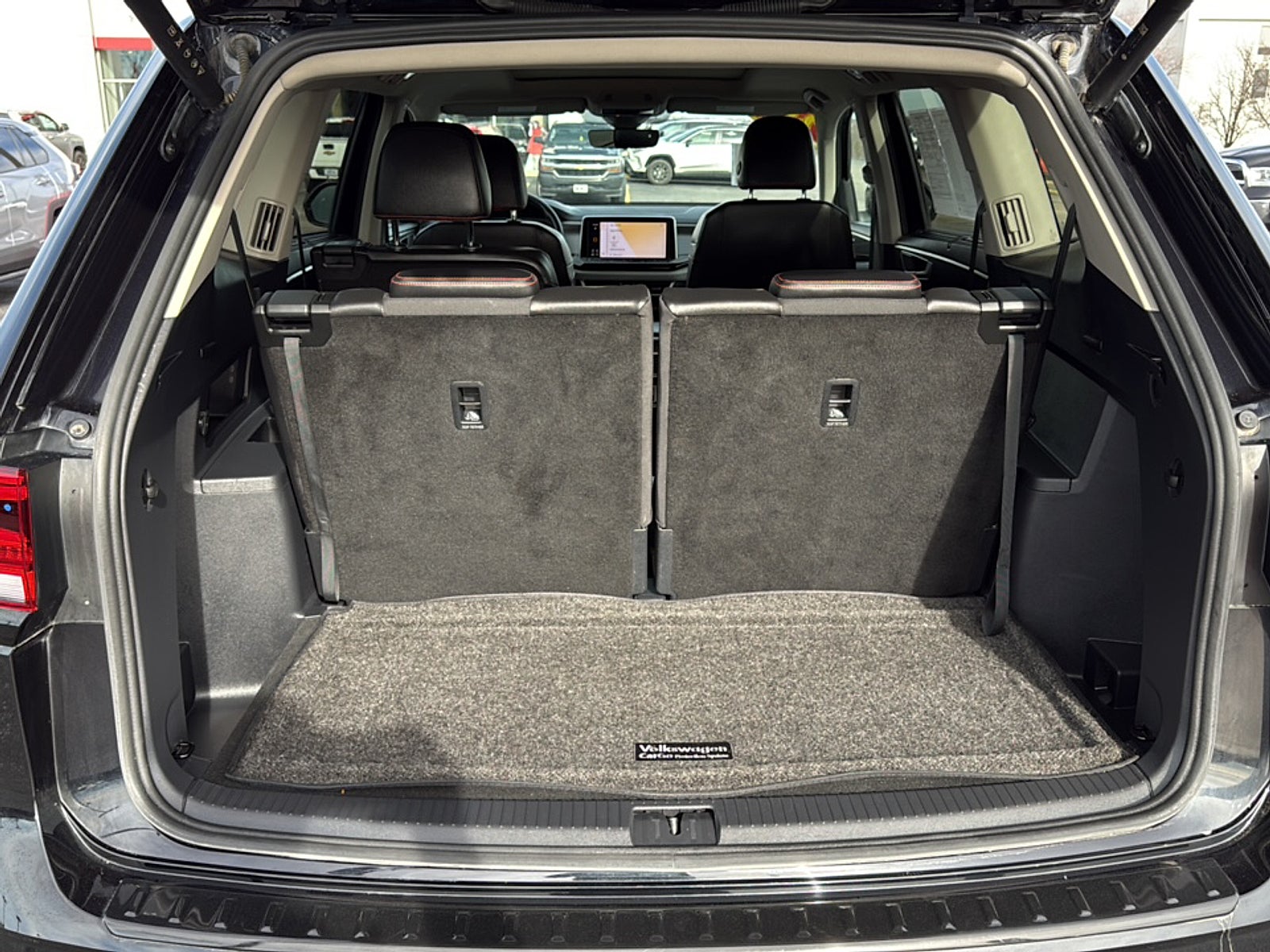 2024 Volkswagen Atlas 2.0T Peak Edition SEL