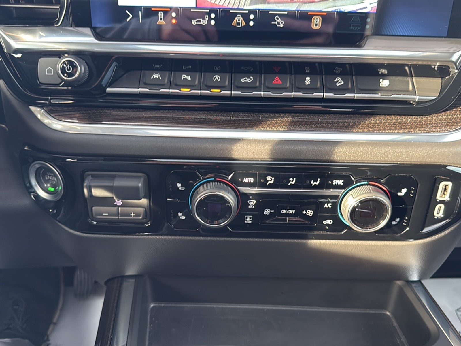 2025 Chevrolet Silverado 1500 4WD Crew Cab Short Bed RST