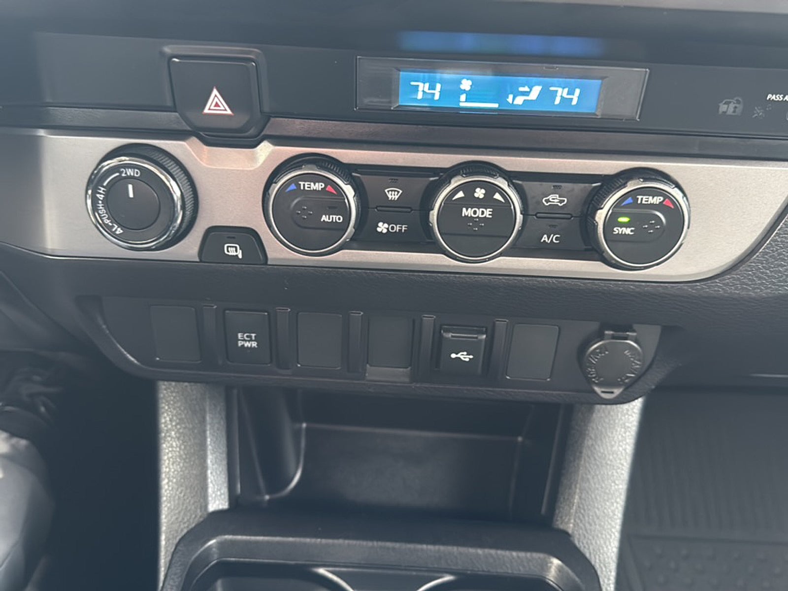 2023 Toyota Tacoma SR V6