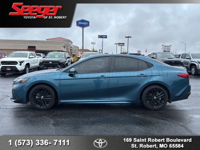 2025 Toyota Camry SE