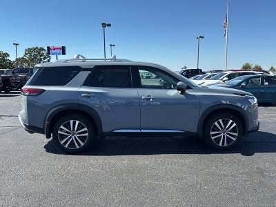 2022 Nissan Pathfinder Platinum