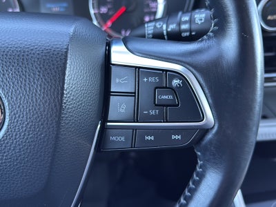 2020 Toyota Highlander LE