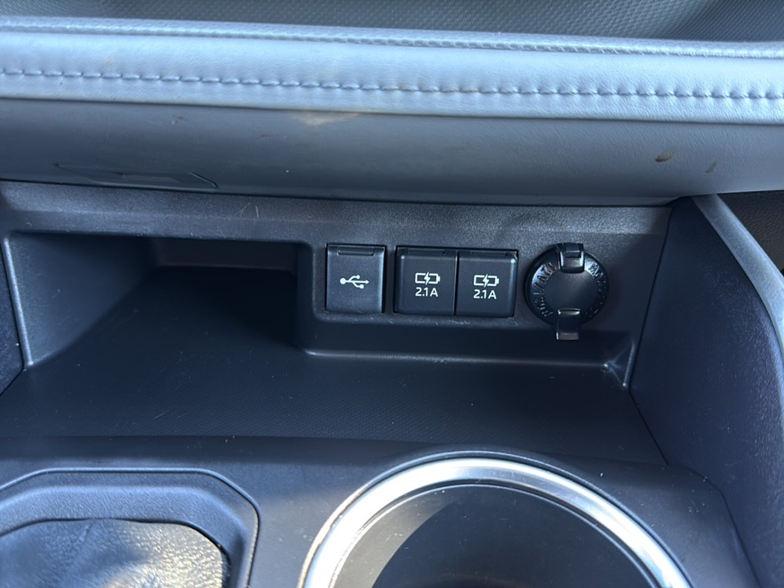 2020 Toyota Highlander LE