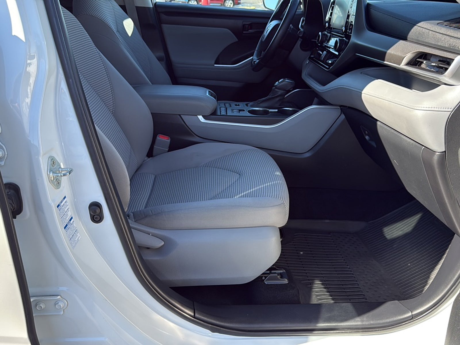 2020 Toyota Highlander LE