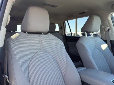 2020 Toyota Highlander LE