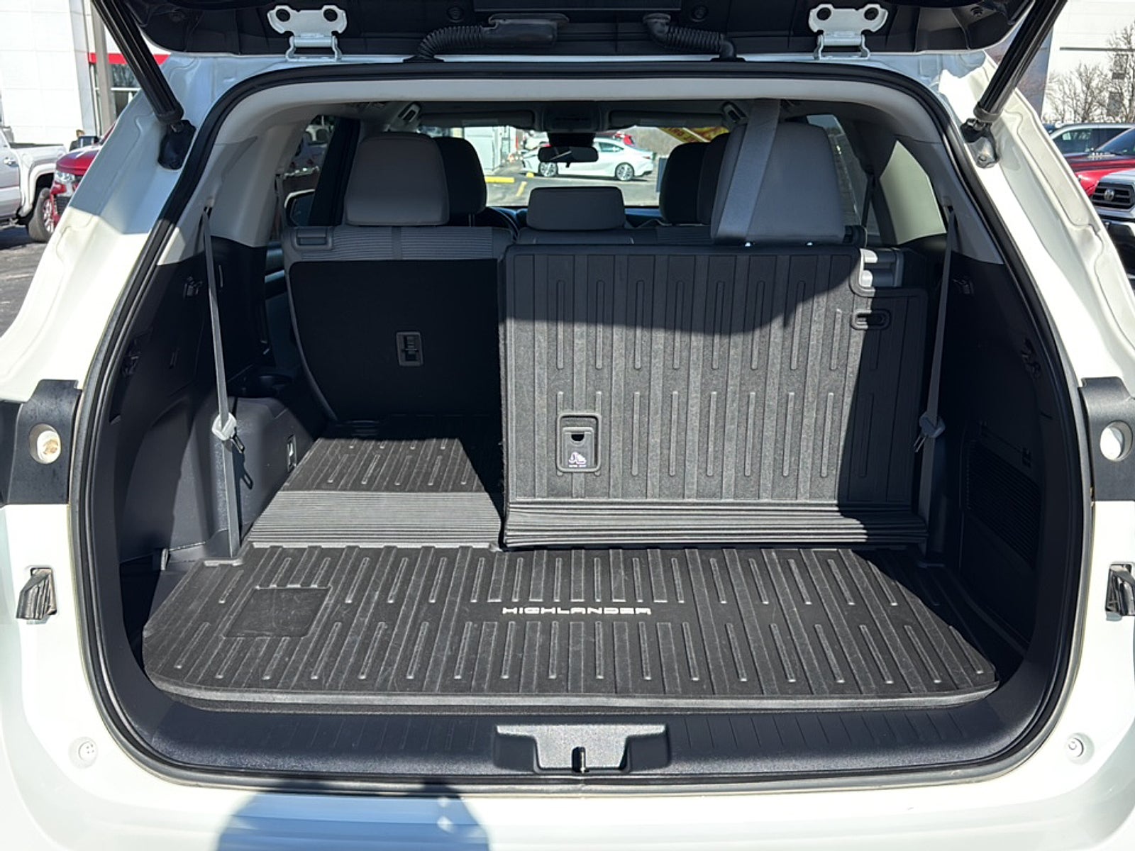 2020 Toyota Highlander LE