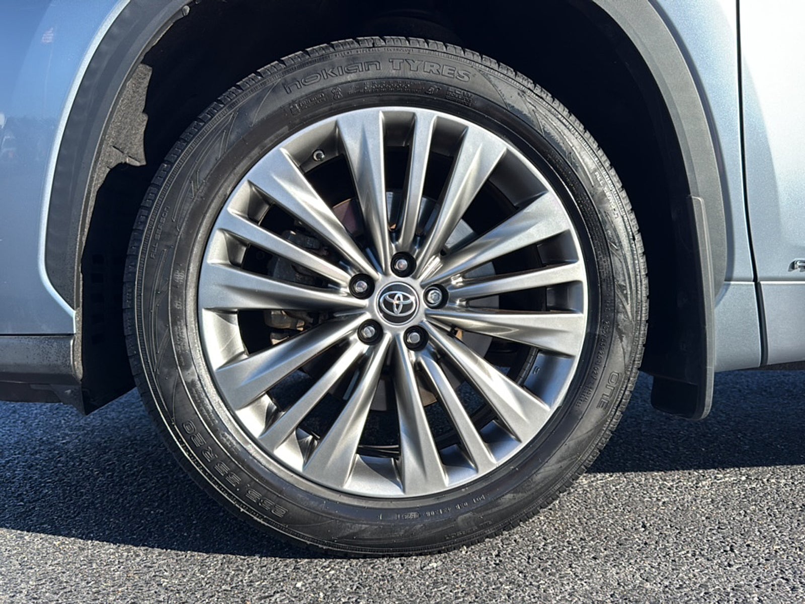 2021 Toyota Highlander Hybrid Platinum