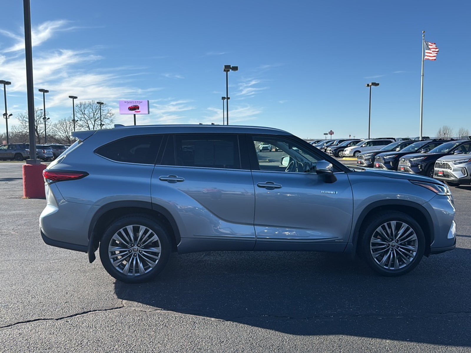 2021 Toyota Highlander Hybrid Platinum