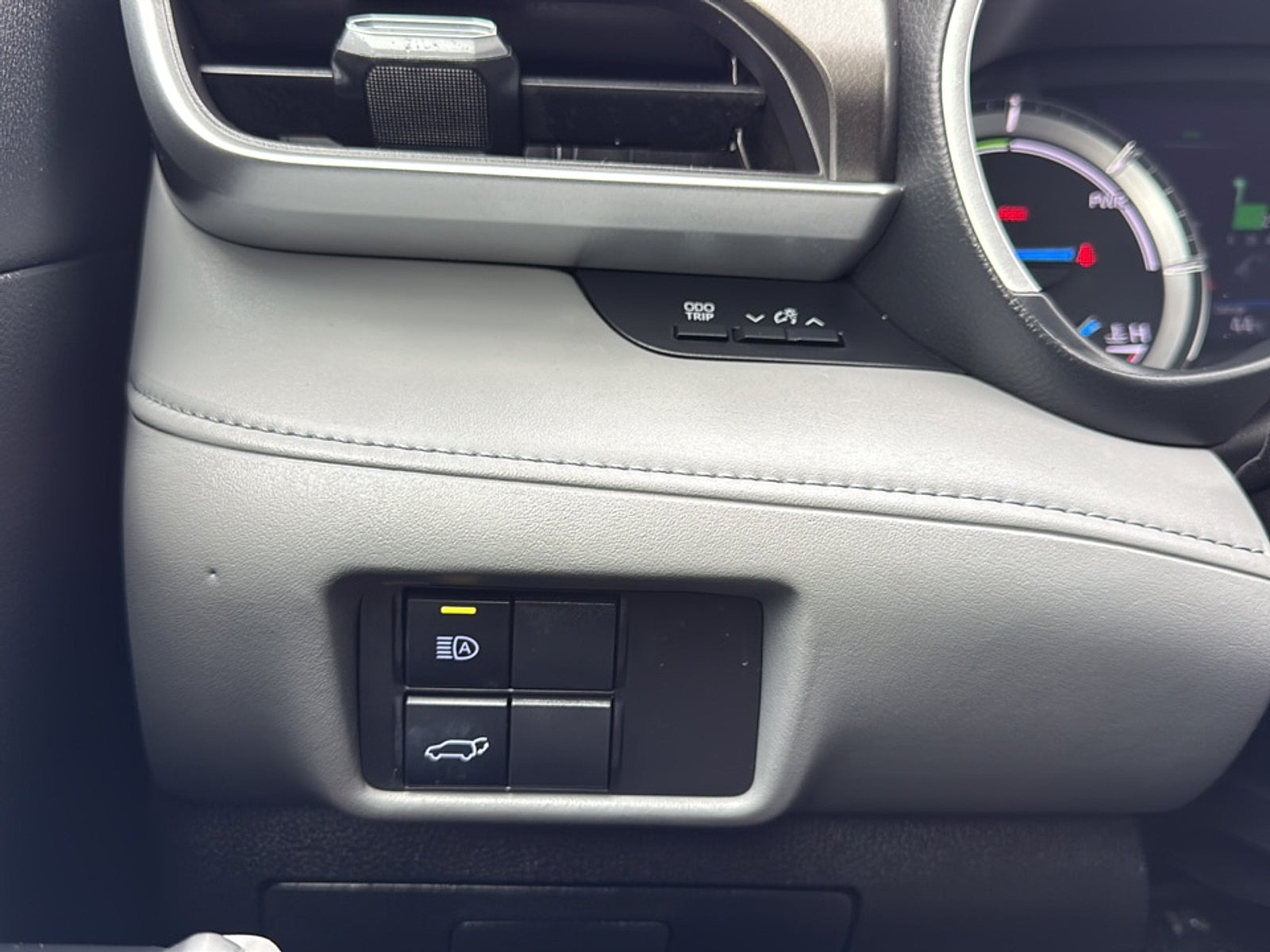 2020 Toyota Highlander Hybrid XLE