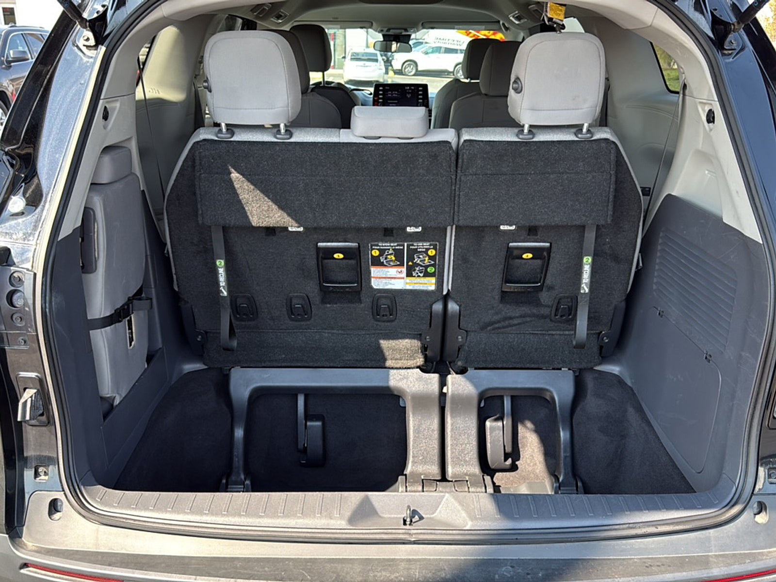 2024 Toyota Sienna LE