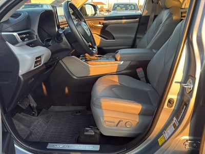 2024 Toyota Highlander Hybrid Limited