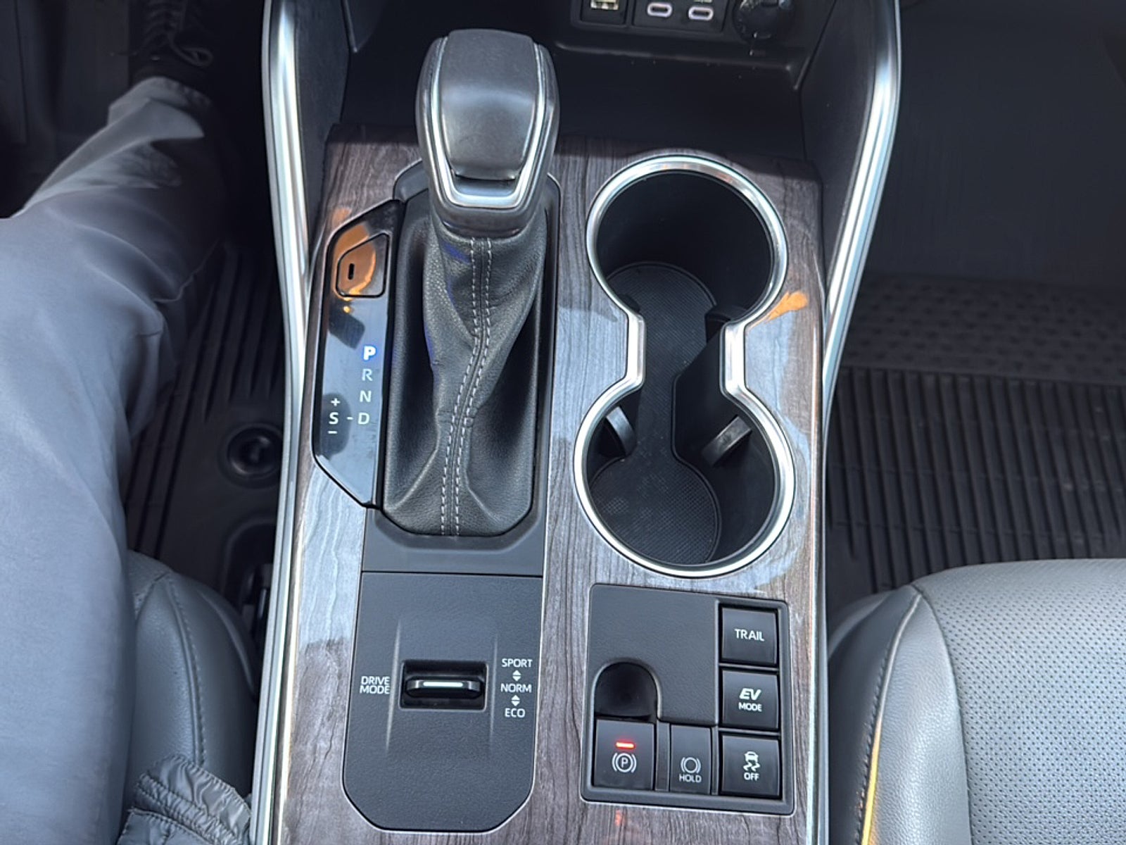 2024 Toyota Highlander Hybrid Limited