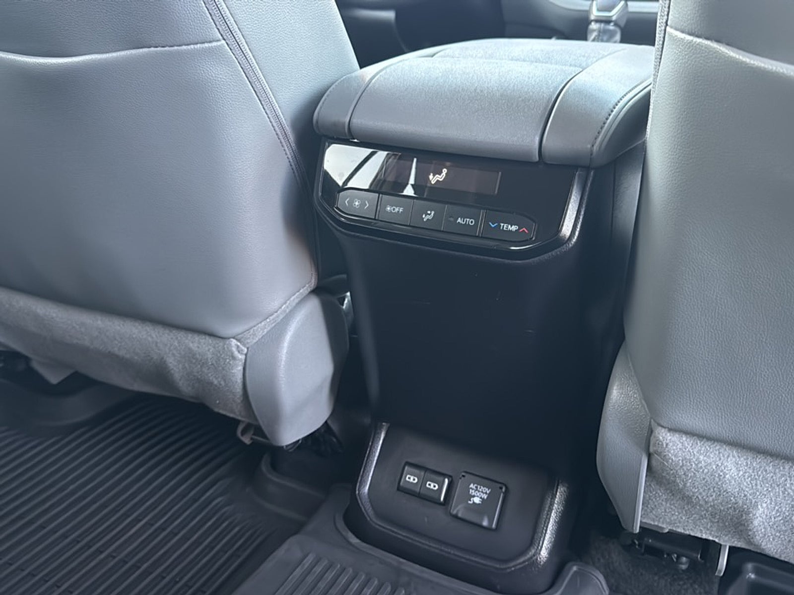 2024 Toyota Highlander Hybrid Limited