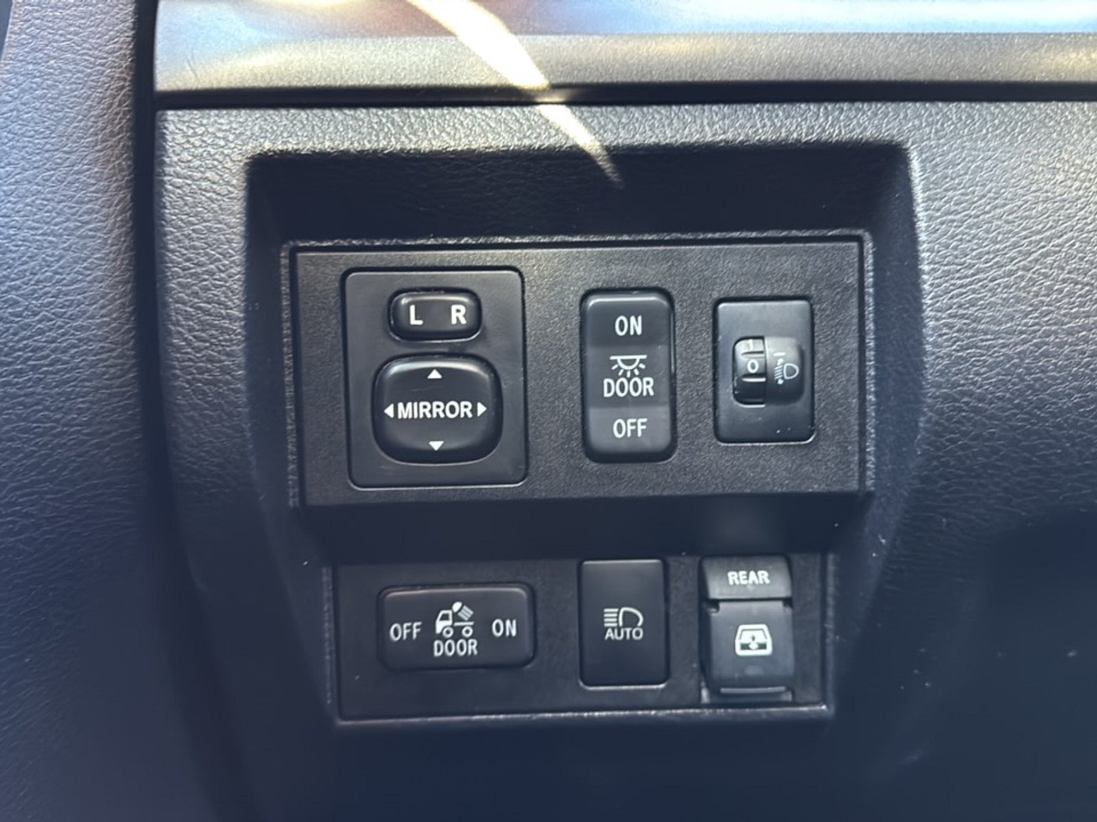 2018 Toyota Tundra SR5 5.7L V8