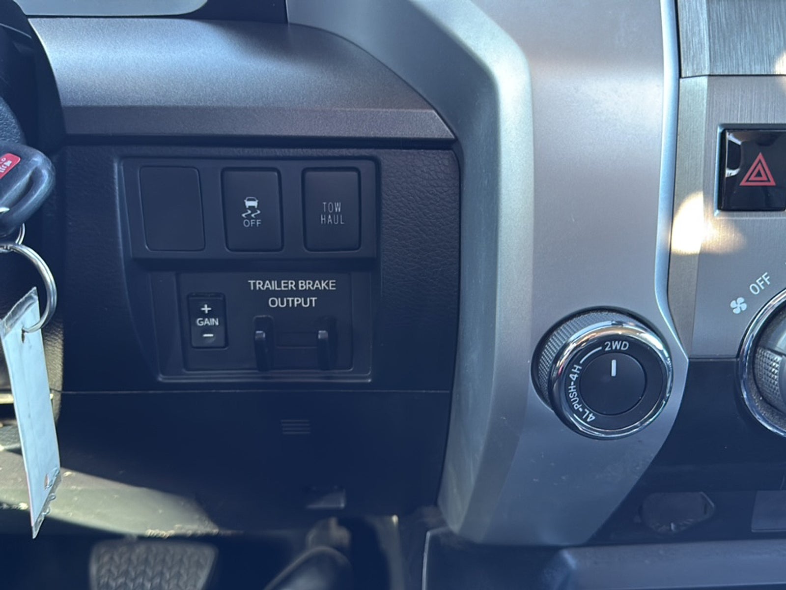 2018 Toyota Tundra SR5 5.7L V8