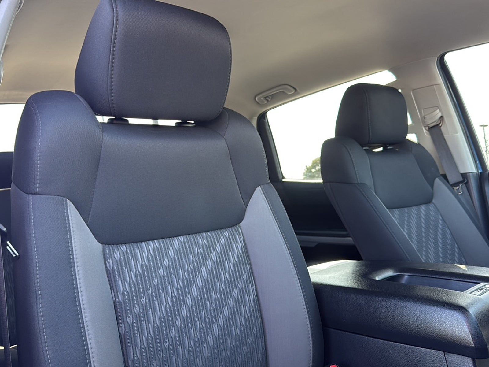 2019 Toyota Tundra SR5 5.7L V8