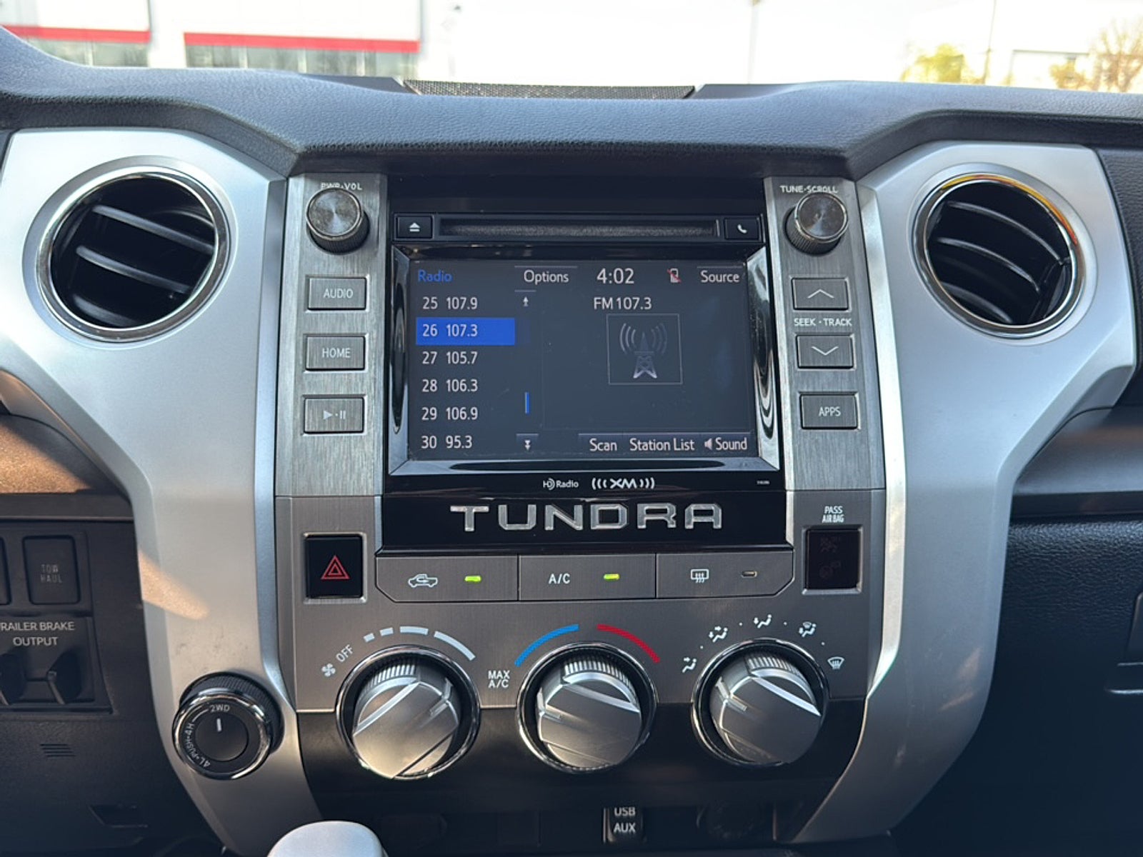 2018 Toyota Tundra SR5 5.7L V8