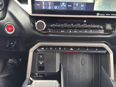 2022 Toyota Tundra 4WD SR5