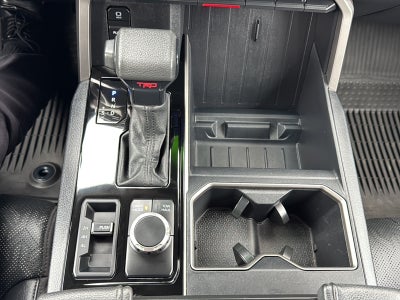 2022 Toyota Tundra 4WD SR5