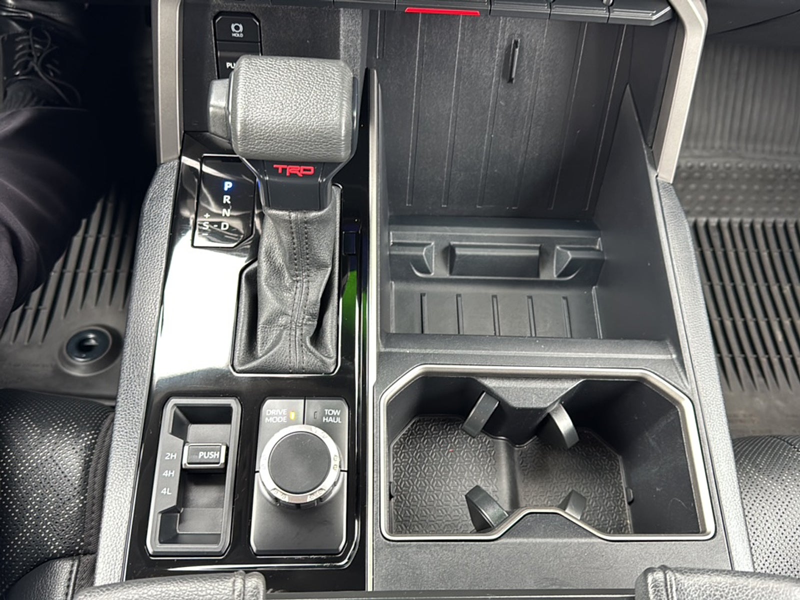 2022 Toyota Tundra 4WD SR5