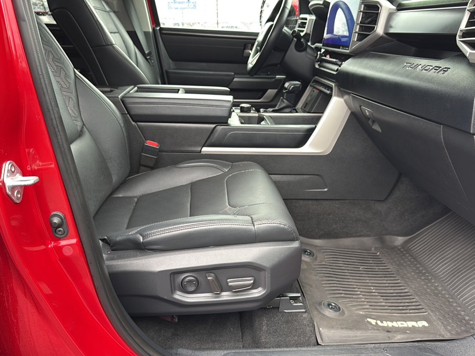 2022 Toyota Tundra 4WD SR5