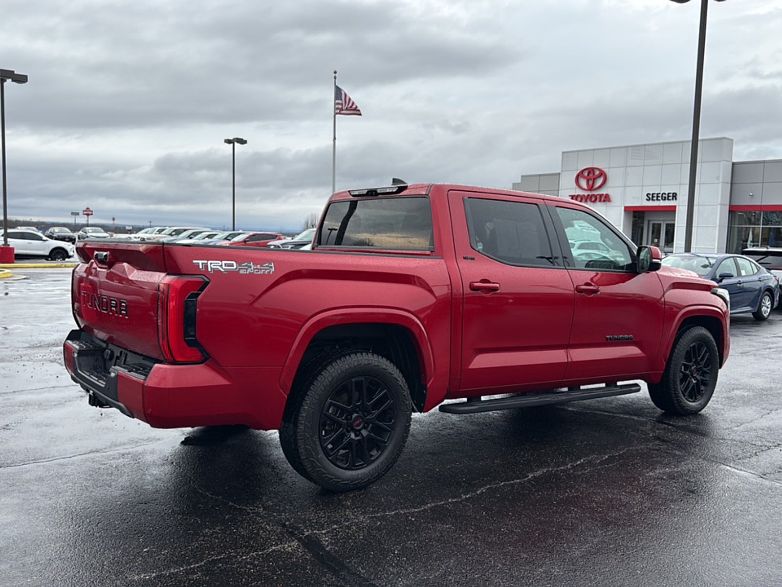 2022 Toyota Tundra 4WD SR5