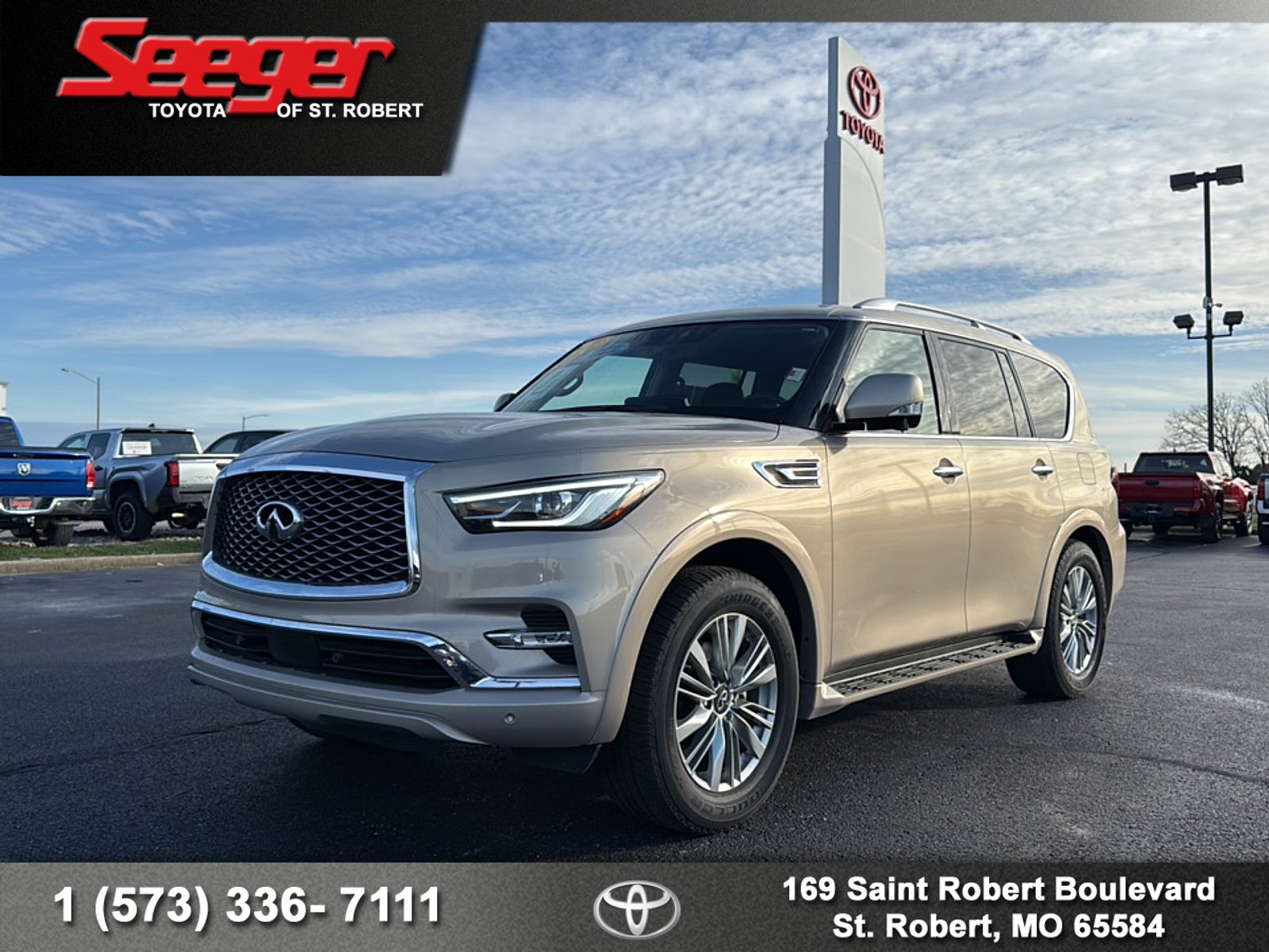 2023 INFINITI QX80 LUXE