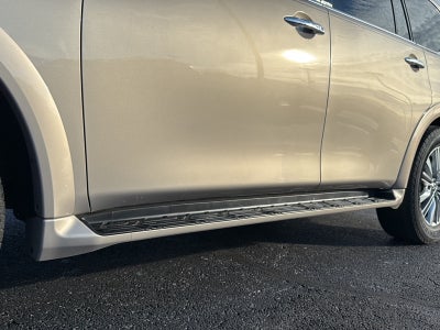 2023 INFINITI QX80 LUXE